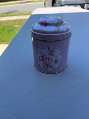 Pink, Victorian Floral Decorative Tin Canister